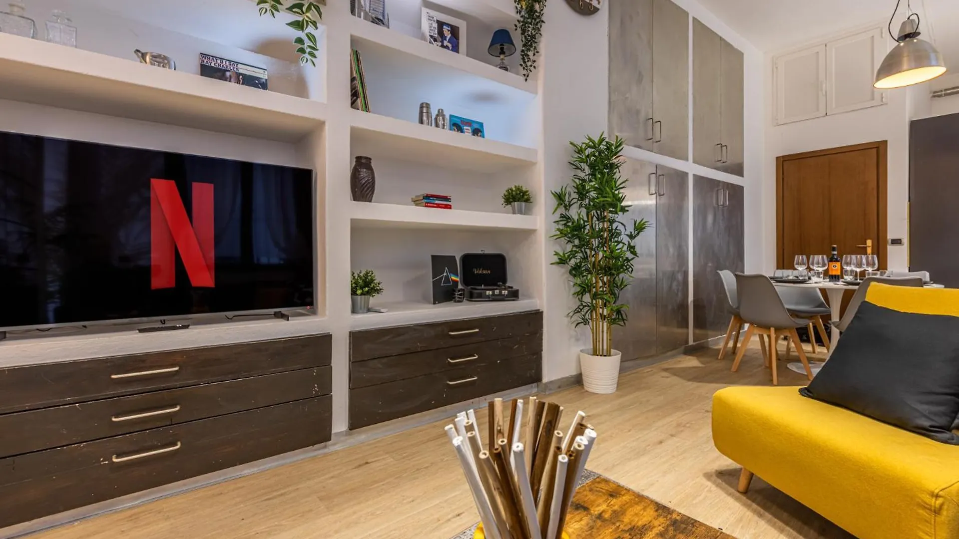 Апартаменты Industrial Loft Near The Centre Of Милан 0*,
