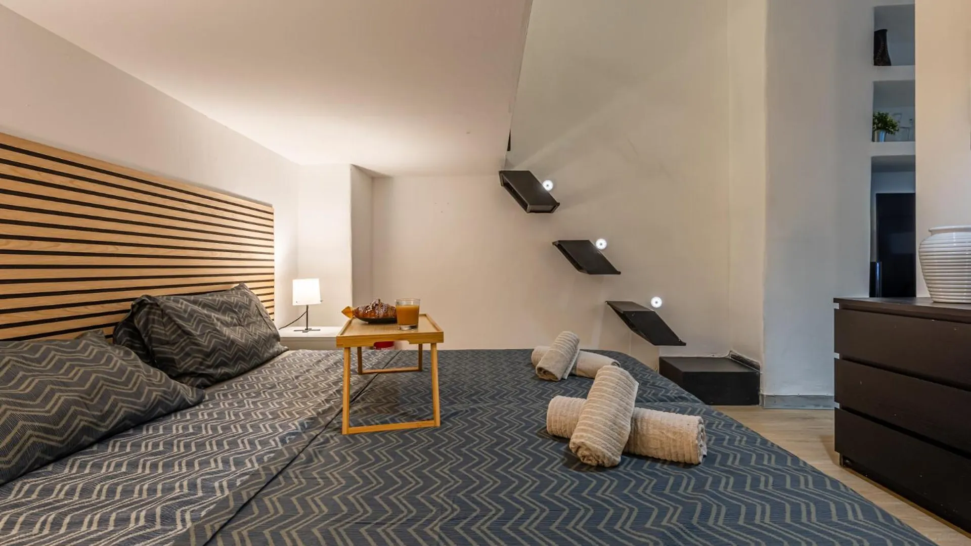 Апартаменты Industrial Loft Near The Centre Of Милан
